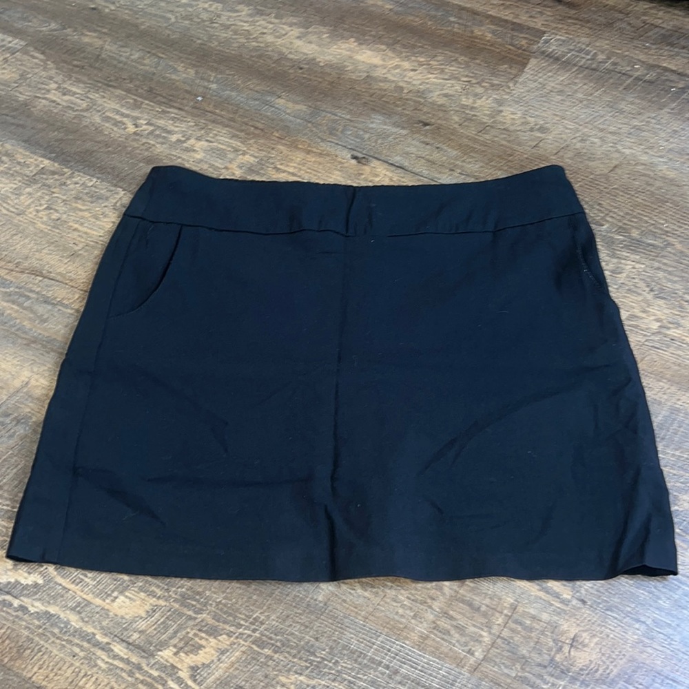 BLACK SKORT SIZE 12